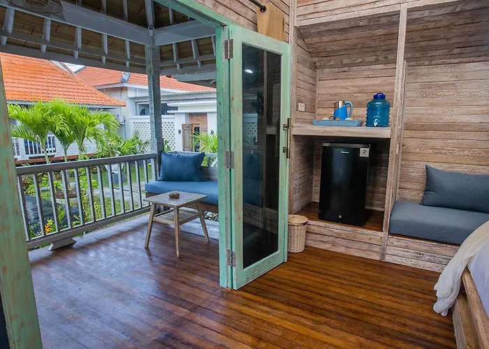 The Sweat Warung And ホテル 3*